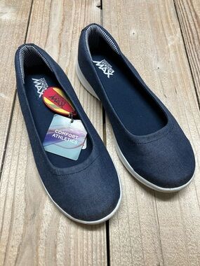 Skechers GOwalk Max Slip-On Ballet Flat in Navy